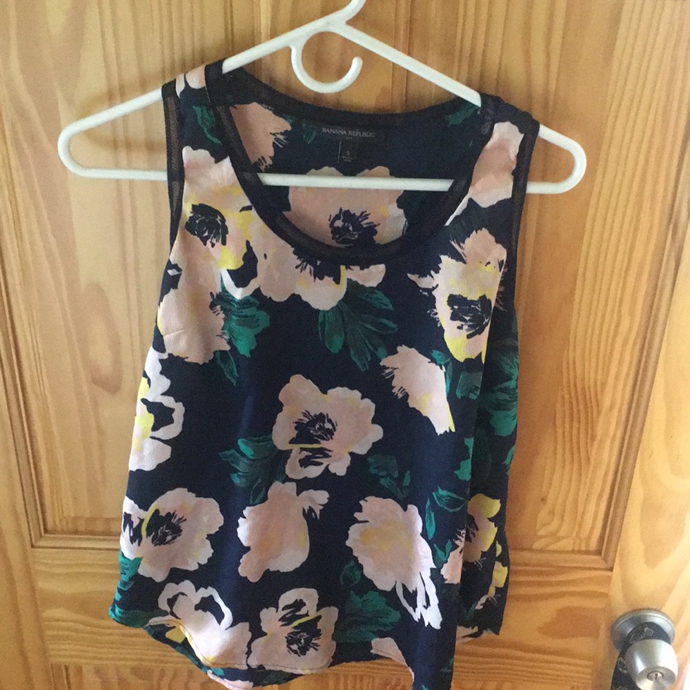 Banana Republic floral tank top size S